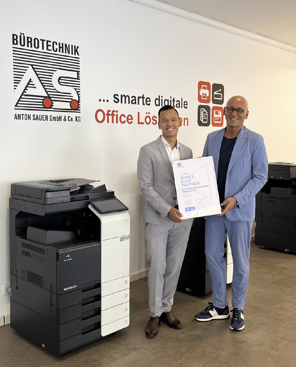 Soben Kong Konica Minolta ...  Jörg Sauer A.S.